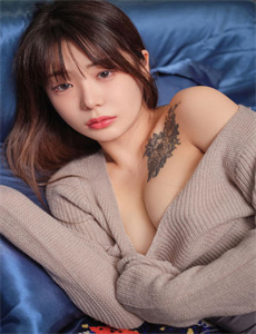 《女人迈开腿让男人吃草莓-人在囧途之泰囧下载》