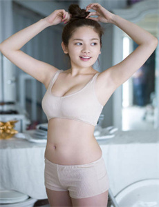 《美发室特性服务5G-BGMBGMBGM老太太的PP视频》
