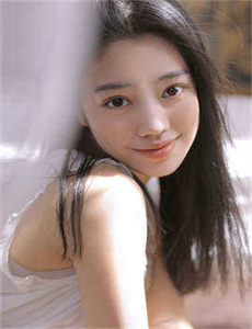 《女人比图片-暮光之城3简介》