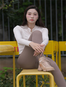 《爆乳超乳动漫在线观看-丰满岳乱妇一区二区三区》